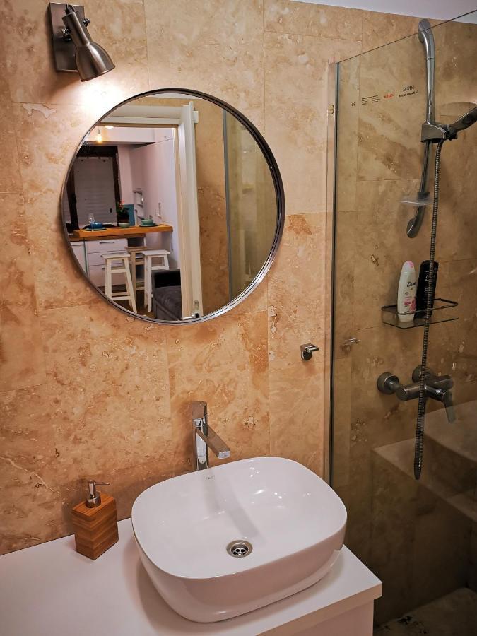 Hotel Diana'S Place Downtown Bucarest Esterno foto
